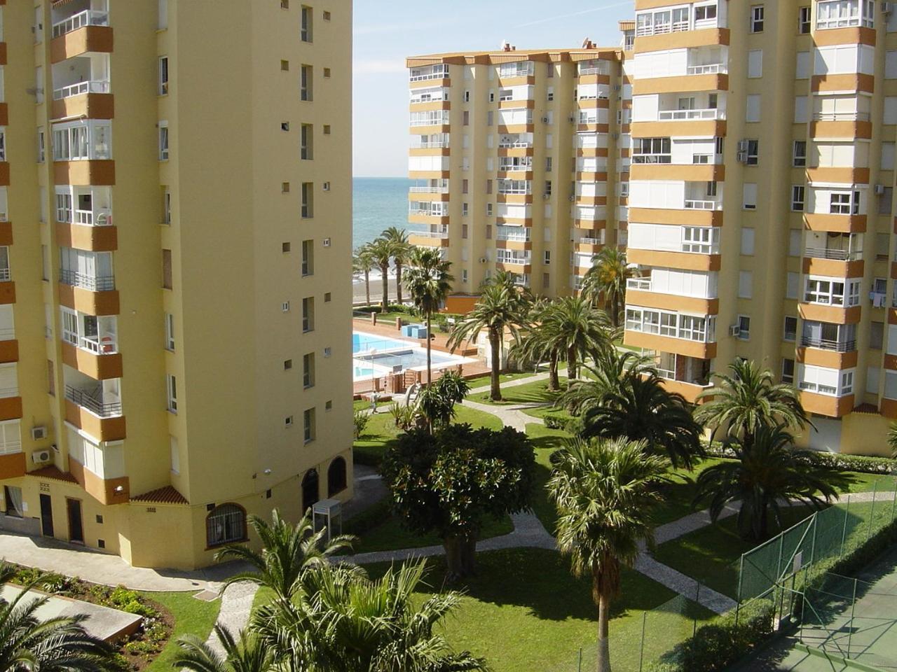 Apartamentos Intercentro Algarrobo-Costa Apartamentos Turisticos -Inmobiliaria Exterior photo